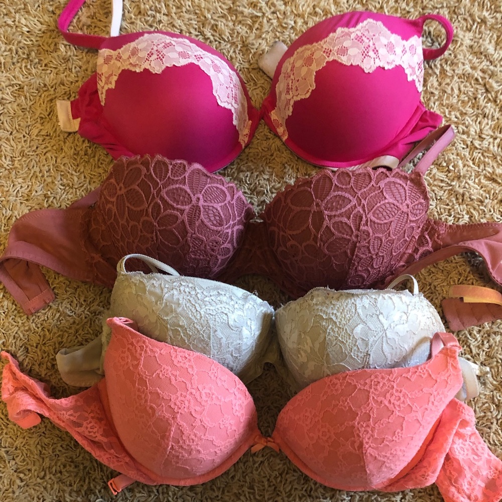 36 D 4 Victoria secret bras